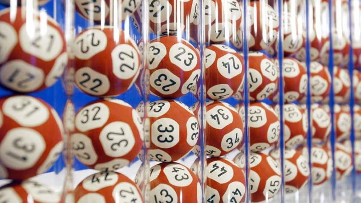 À un chiffre près de la vie de milliardaire l'incroyable histoire de ce joueur Français qui a raté le jackpot de 217 millions d'euros