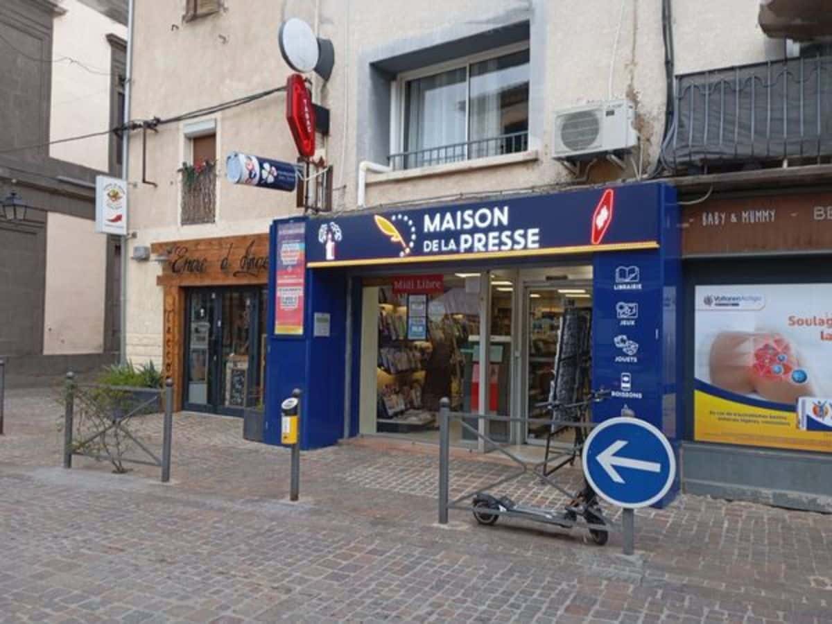 J’ai dû m’asseoir en pleine rue… l'incroyable histoire d'un père et sa fille