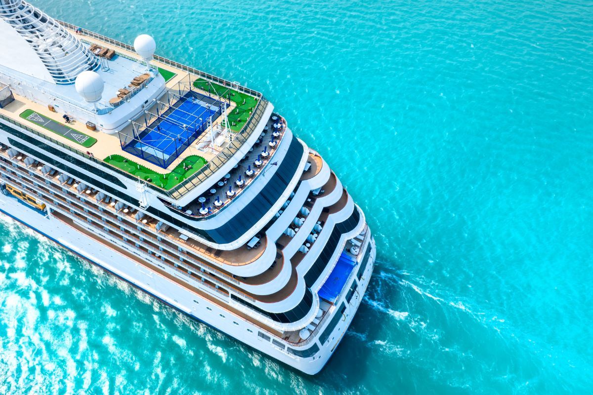 Ils venaient juste pour voir et ils sont partis en croisière lundi