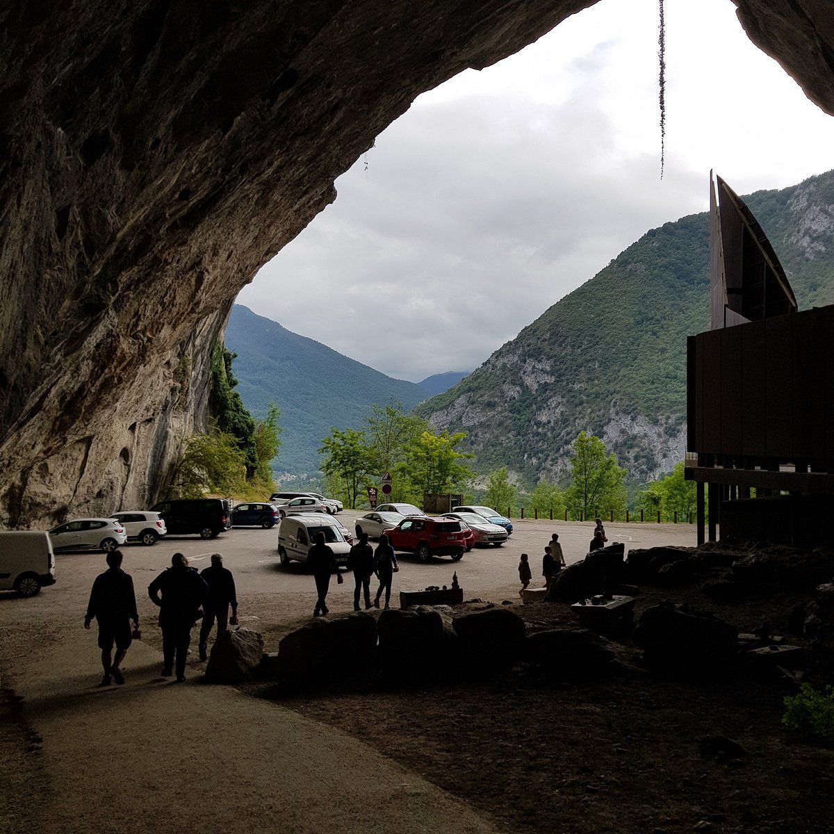 100 peintures vieilles de plus 40 000 ans Cette grotte bouleverse l'histoire de l'humanité