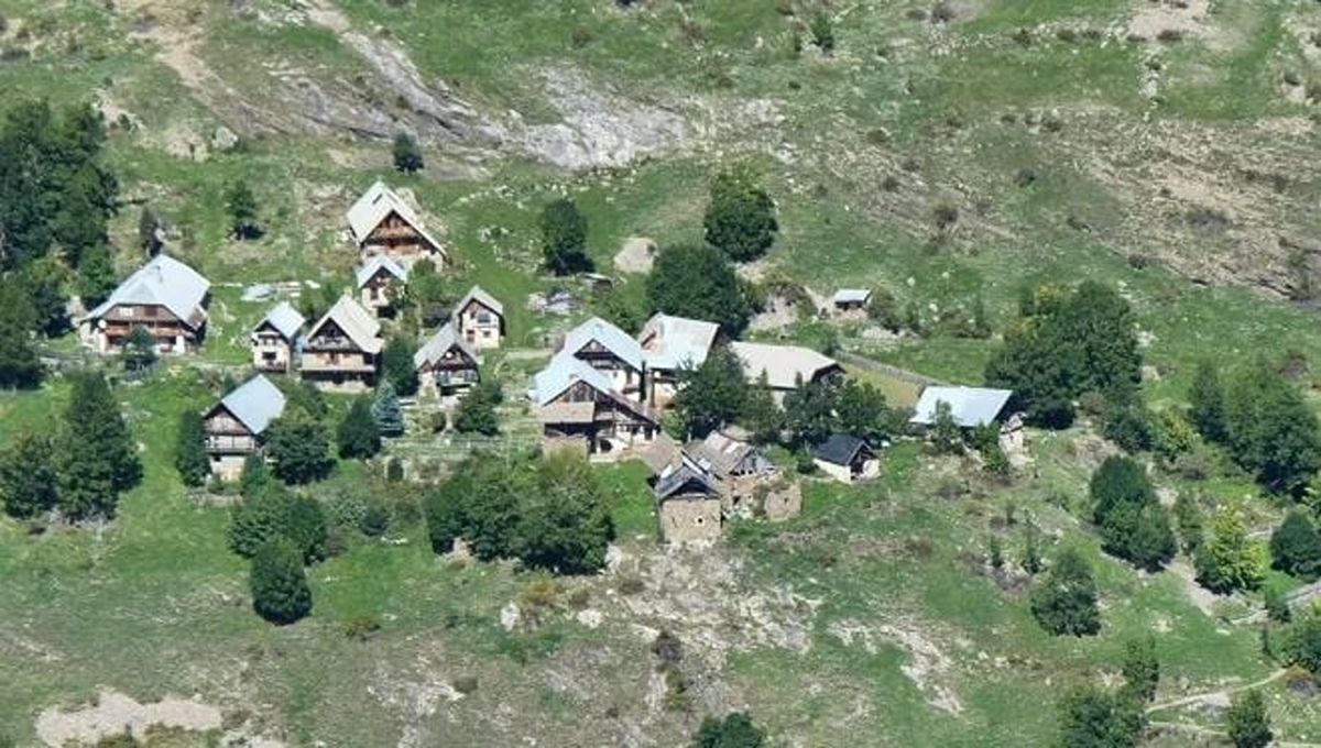 Perdu au bout du monde ce village français oublié avec ses 4 habitants fascine les amateurs d’authenticité