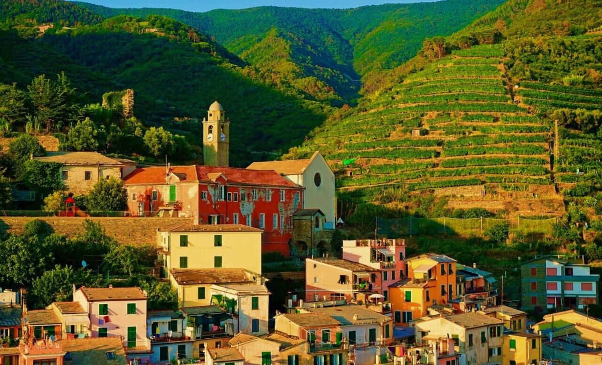 En Italie, 5 villages spectaculaires défient la gravité avec plus de 7 000 terrasses