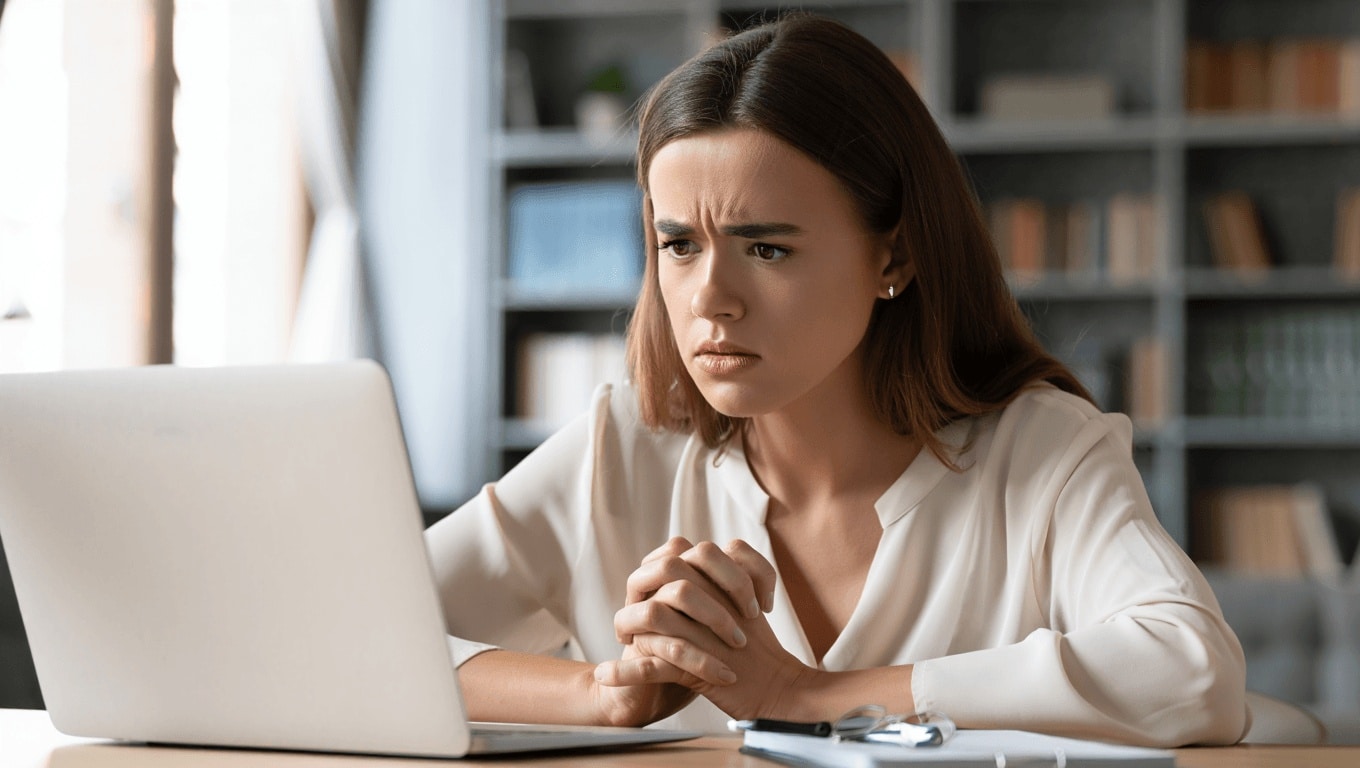 Profil psychologique d’un arnaqueur : 10 signes à repérer