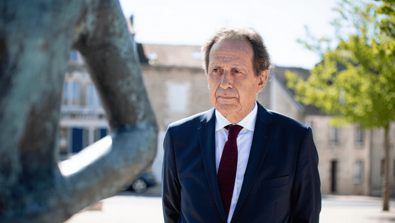 Société				
				
				
				
					Hommage au sculpteur Michel BASSOMPIERRE				
				
				
				
					Le célèbre sculpteur Michel Bassompierre s’est éteint ce mardi 21 avril 2026. Jean-Claude Pelleteur, maire de Pornichet, lui rend hommage.				
				
				
				
					Publié le 23 avril 2026