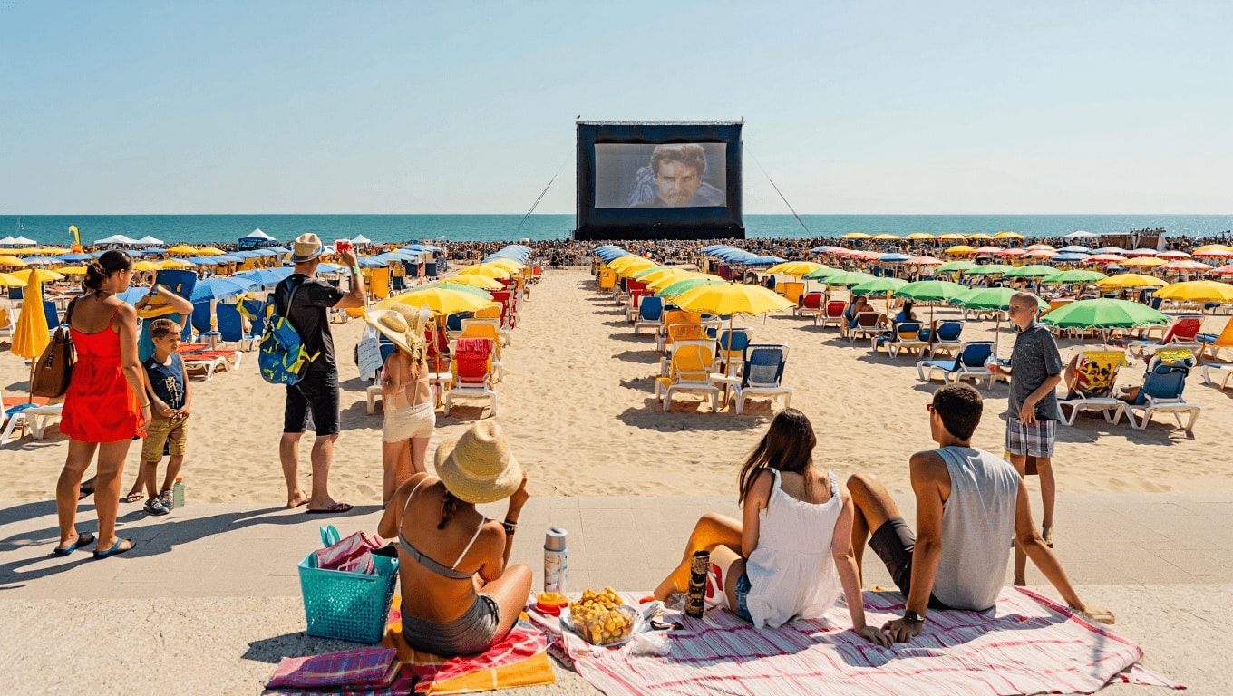 Sortir				
				
				
				
					40 ans de Beach Volley, Renc’arts… :Pornichet fait le plein pour les aoutiens !				
				
				
				
					Cap sur le mois d’août ! Alors que l’été atteint son rythme de croisière, Pornichet continue de faire rimer saison estivale avec effervescence. Du 3 au 9 août, énergie sportive sur le sable, créativité dans la rue, cinéma sous les étoiles et flâneries gourmandes.				
				
				
				
					Publié le 31 juillet 2026