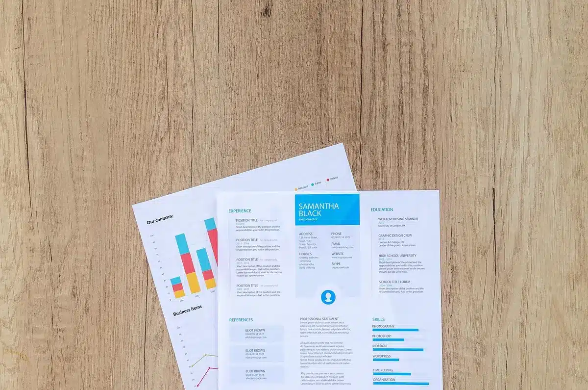Dossier de candidature avec CV, bulletins et lettres de motivation